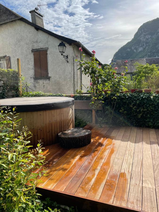 Apartmán Le Monrepos Avec Jacuzzi Nordique Bielle Exteriér fotografie