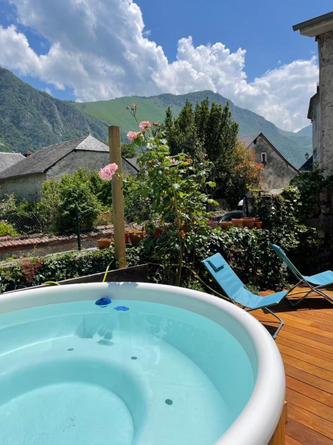 Apartmán Le Monrepos Avec Jacuzzi Nordique Bielle Exteriér fotografie